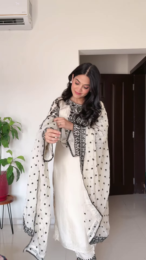 Timeless Black & White Embroidered Cotton Kurta Set with Dupatta - Image 4