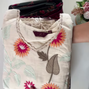 Elegant Floral Embroidered Cotton Kurti – Ethnic Chic
