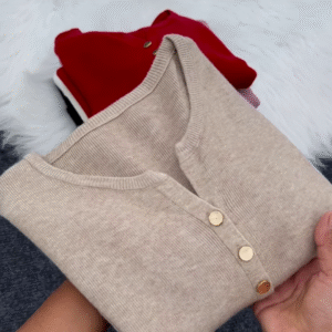 Classic Button Knit Cardigan – Timeless, Soft, and Effortlessly Versatile ✨🧶