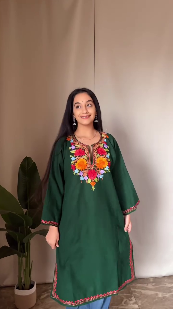 Midnight Bloom Embroidered Kurta Set - Image 4