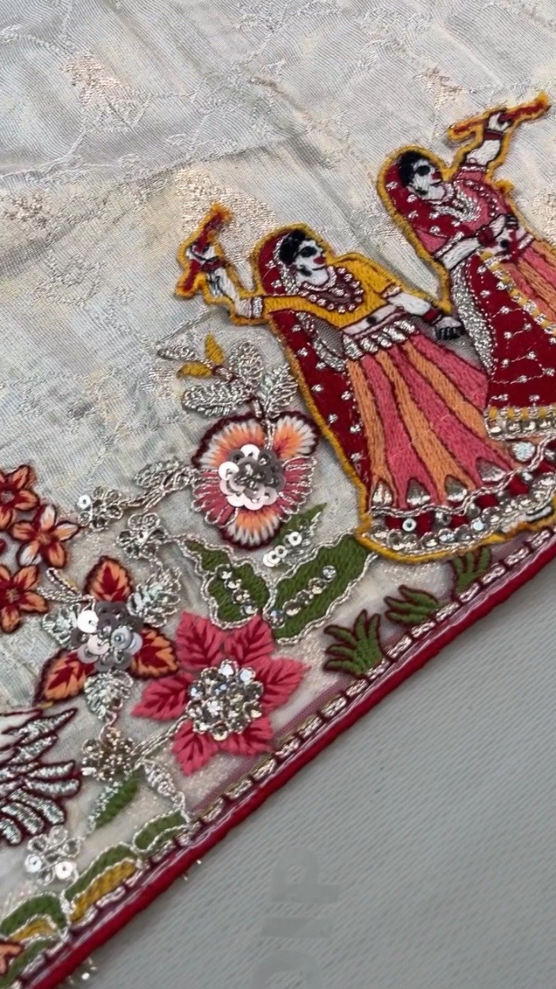 Artisanal Doli-Motif Embroidered Kurta & Drape Set – Available in Off-White & Crimson Red - Image 4