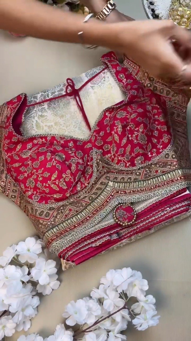Opulent Ivory & Crimson Handloom Silk Saree Set with Embellished Blouse โ Available in Ivory & Crimson - Image 3
