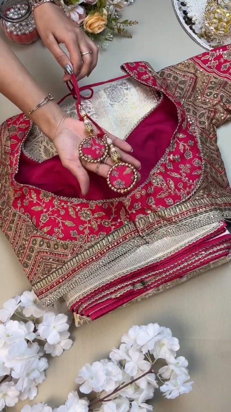 Opulent Ivory & Crimson Handloom Silk Saree Set with Embellished Blouse โ Available in Ivory & Crimson - Image 4