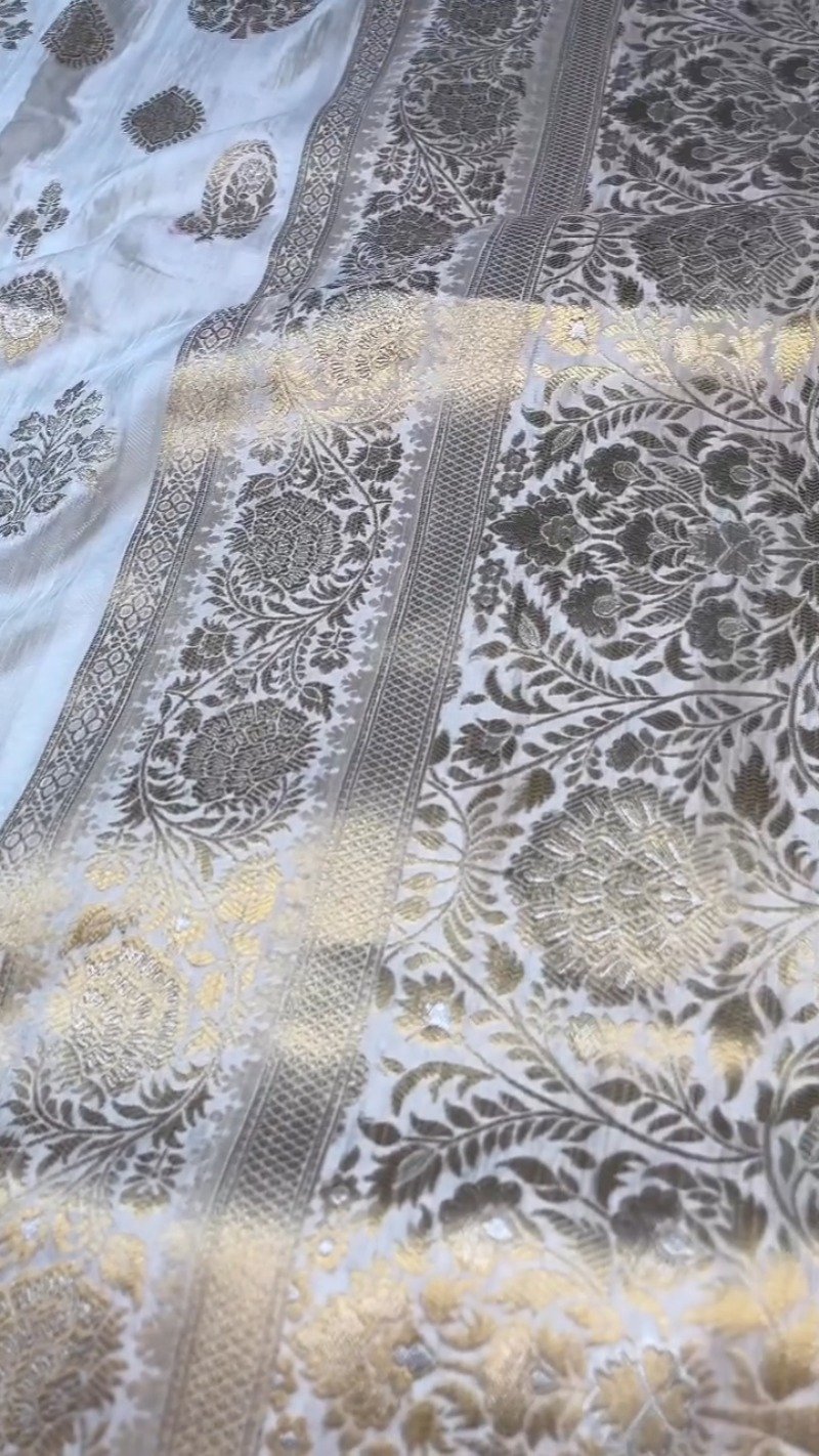 Opulent Ivory & Crimson Handloom Silk Saree Set with Embellished Blouse โ Available in Ivory & Crimson - Image 7