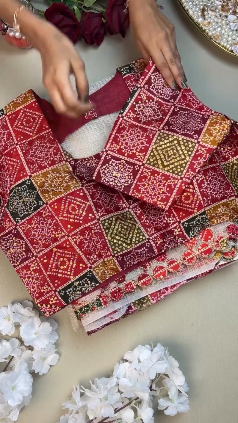 Timeless Bandhani Elegance: White Handloom Saree with Deep Maroon Blouse – Available in One Colour Variant - Image 2