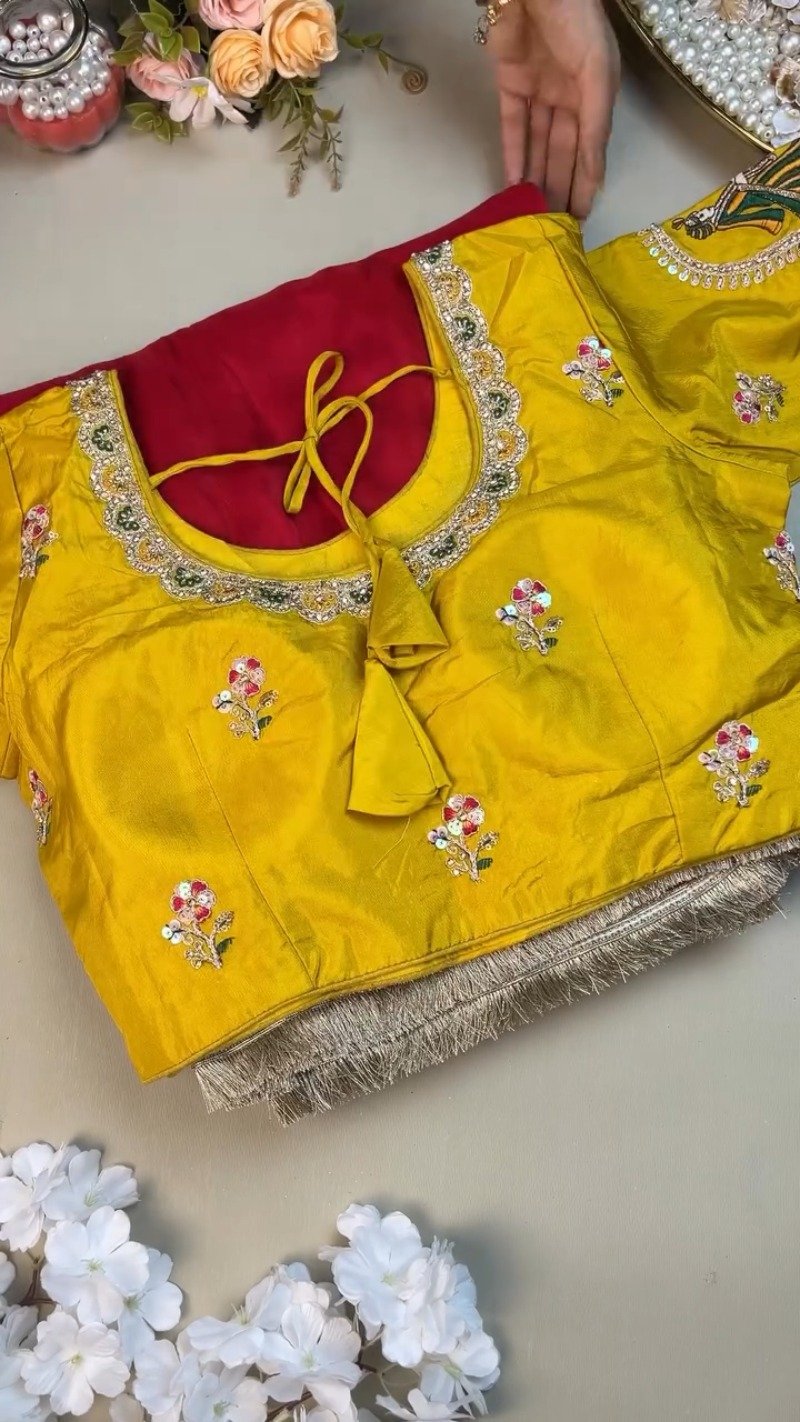 Krishna Motif Embellished Raw Silk Saree Ensemble β Available in Yellow & Red - Image 3