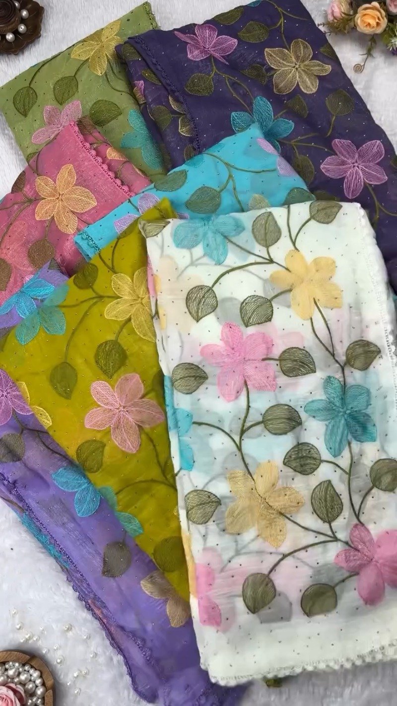 Floral Embroidered Organza Saree with Scalloped Border β Available in Lavender, Lime Green, Mustard, Teal, Pink & White