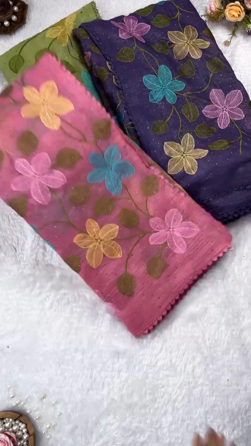 Floral Embroidered Organza Saree with Scalloped Border β Available in Lavender, Lime Green, Mustard, Teal, Pink & White - Image 2