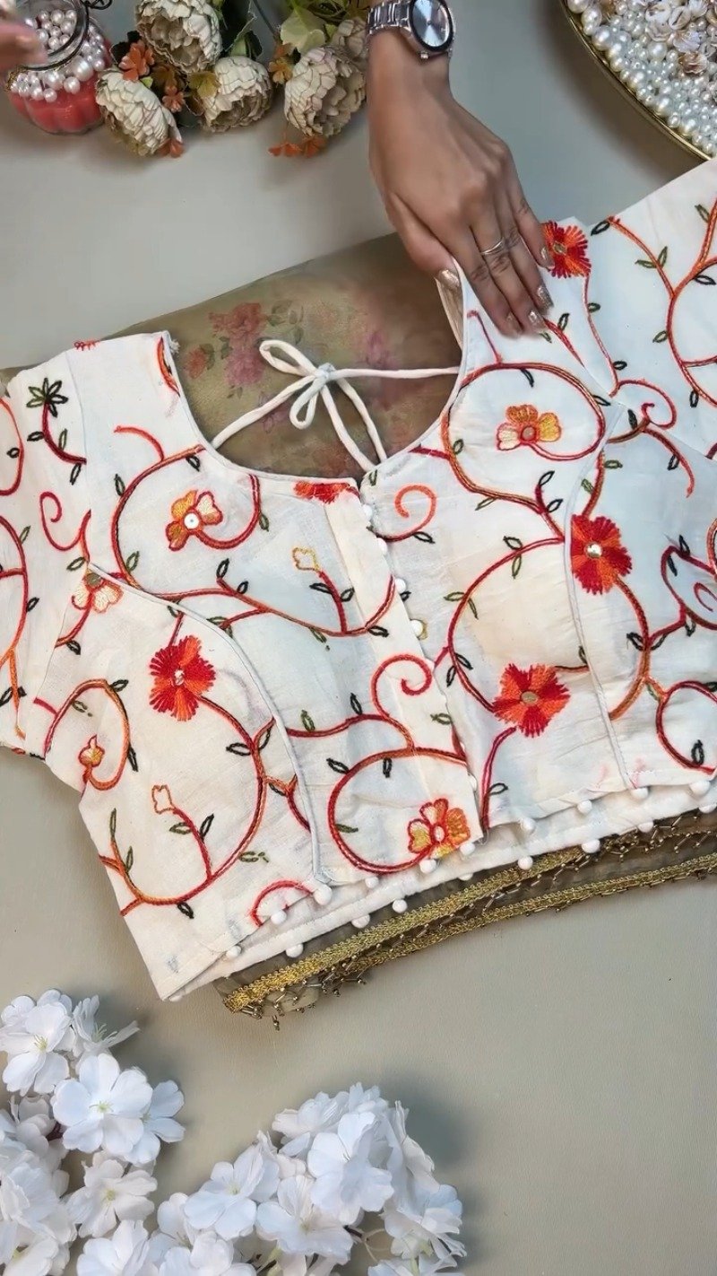 Floral Embroidered White Organza Blouse and Saree Set โ Elegance Redefined - Image 2