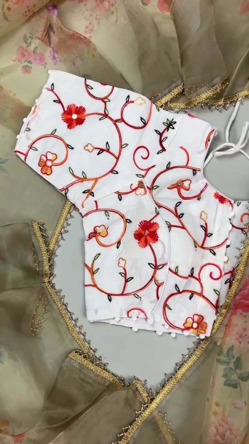Floral Embroidered White Organza Blouse and Saree Set โ Elegance Redefined - Image 5