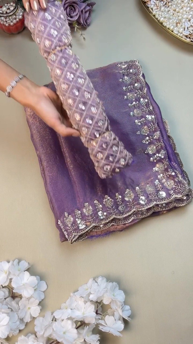 Enchanting Lavender Organza Saree with Intricate Sequin Embellishments - Image 2
