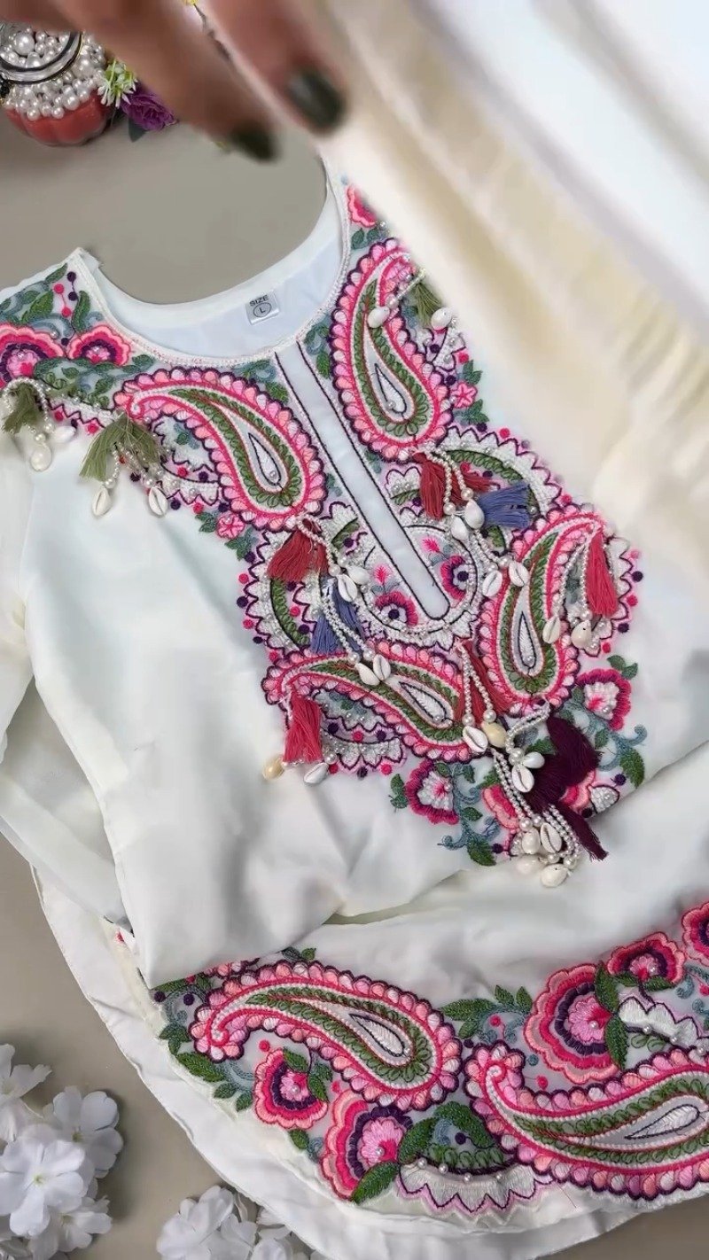 Ivory Embellished Paisley Embroidered Kurta with Tassel Accents - Image 5