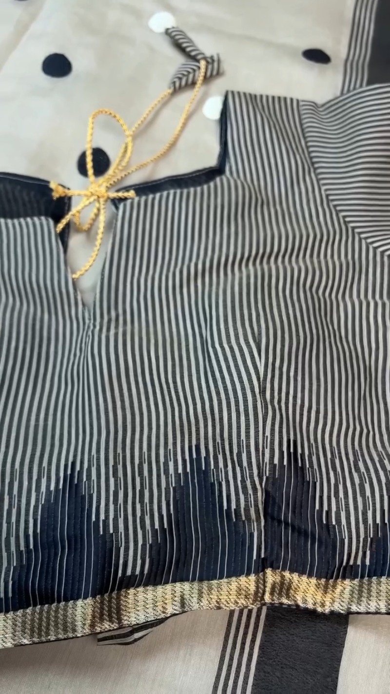 Chic Monochrome Stripe & Polka Dot Handloom Saree with Designer Blouse - Image 4