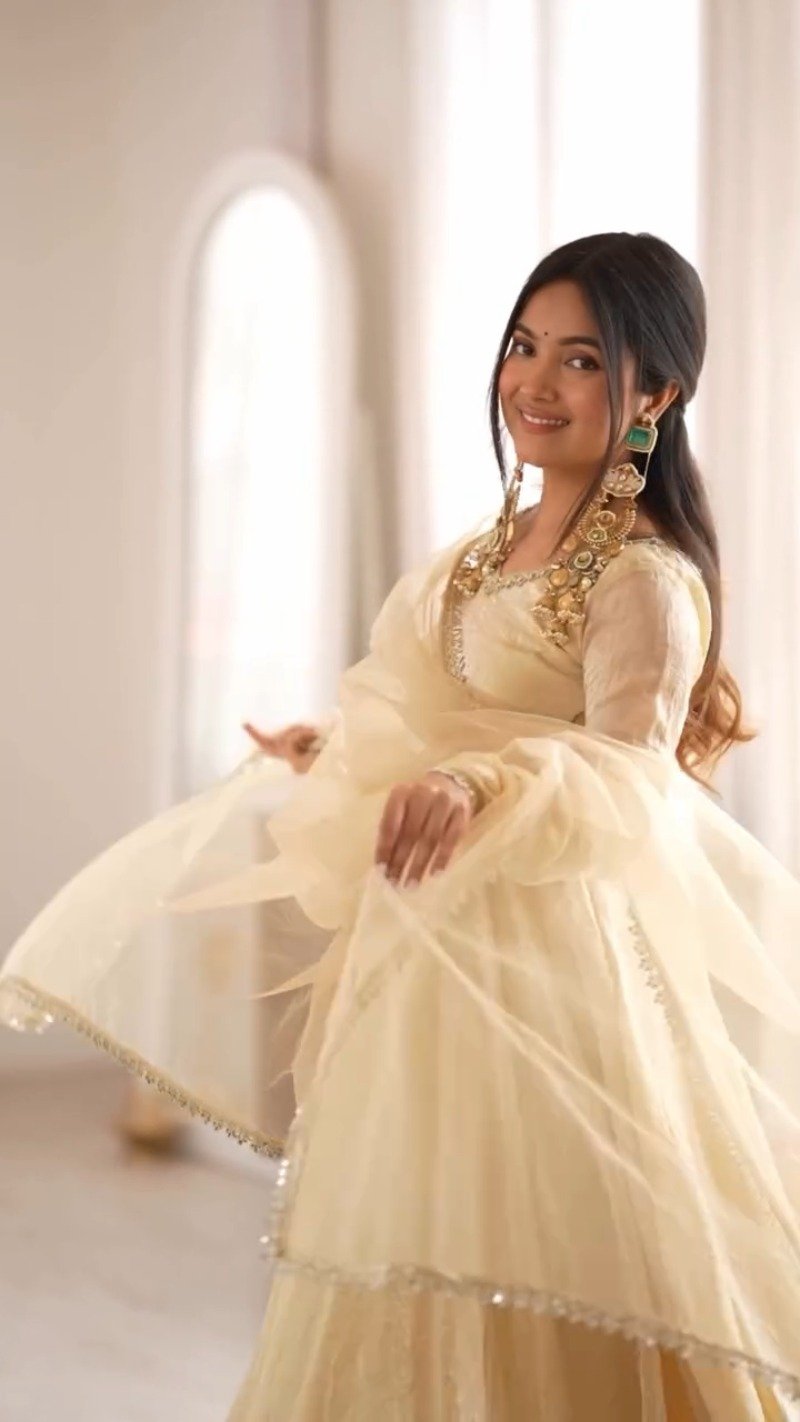Ethereal Champagne Gold Crushed Silk Anarkali Suit Set β Available in Single Variant - Image 5